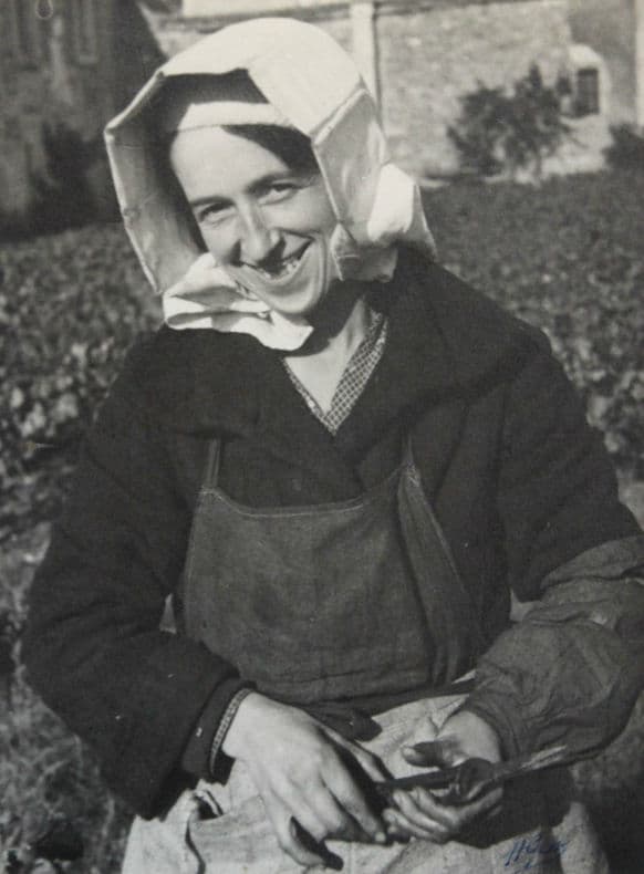 Madame Bonaparte Edition Librairie Paul Ollendorff 1920 . 1 volume in 8 broché - 398 pages . 2 marques de stocth au dos - Papier jauni .