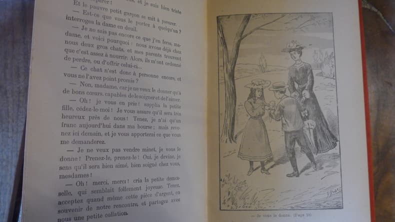 Mythologie Légendes des Dieux et des Héros Grecs et Latins . Edition d'Histoire et d'Art - Libraire Plon . 1 volume petit in 4 - 210 pages . Illustrations hors texte en noir & blanc - Bon état .