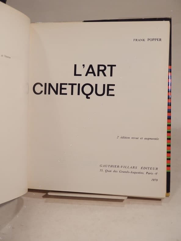 Madame Bonaparte Edition Librairie Paul Ollendorff 1920 . 1 volume in 8 broché - 398 pages . 2 marques de stocth au dos - Papier jauni .
