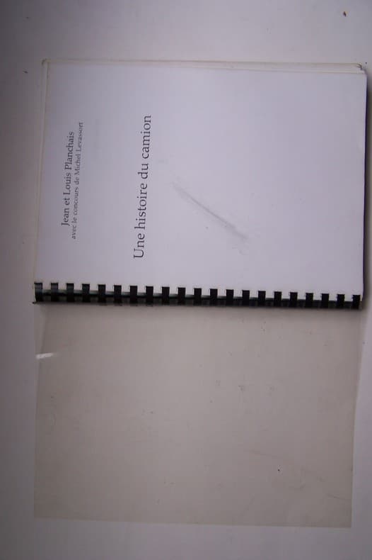 L'Eloge de la folie Traduit du latin par De Laveaux . Ed. Gibert Jeune Librairie d Amateurs - Paris . 1951 . 1 volume in 4 - broché - Couverture illustrée . 18 hors texte et 66 compositions in texte d